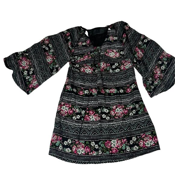 Paper Crane Black Geometric Floral Shift Dress With Bell Sleeves open Back S USA - Picture 12 of 12